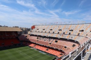 現地観戦記 サッカーファンなら一度は行きたい バレンシアのホームスタジアム メスタージャ Traverio へいへいの旅情報と旅日記